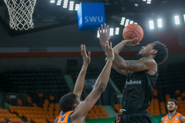 更在沙特职 更在沙特职