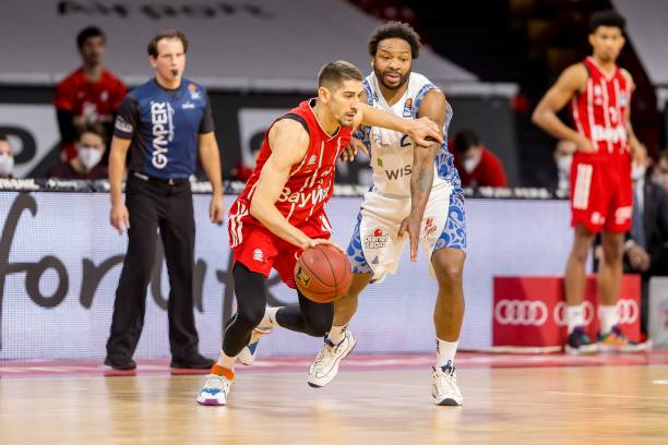 在数场比赛 在数场比赛